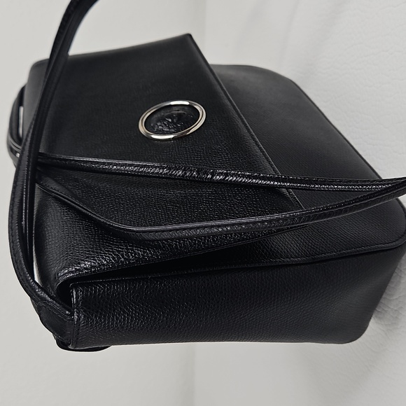 Authentic Gianni Versace 90's Leather Crossbody Shoulder Bag - Picture 3 of 16